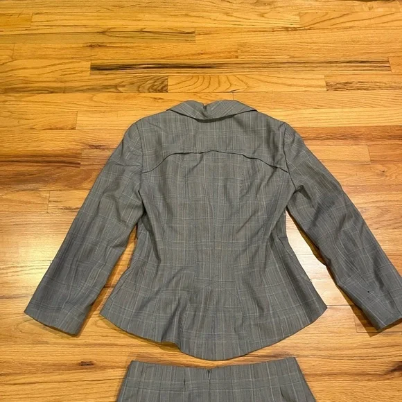 BOGO Yigal Azrouel Gray Plaid Blazer & Skirt Set - Picture 7 of 9